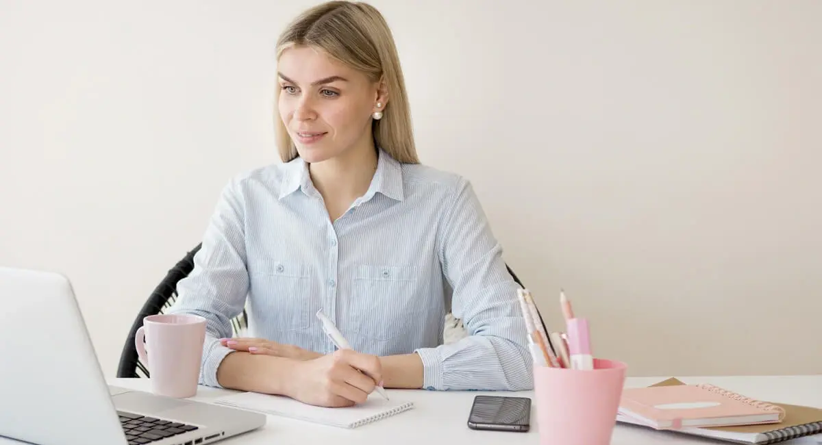 Young woman smilling at the office